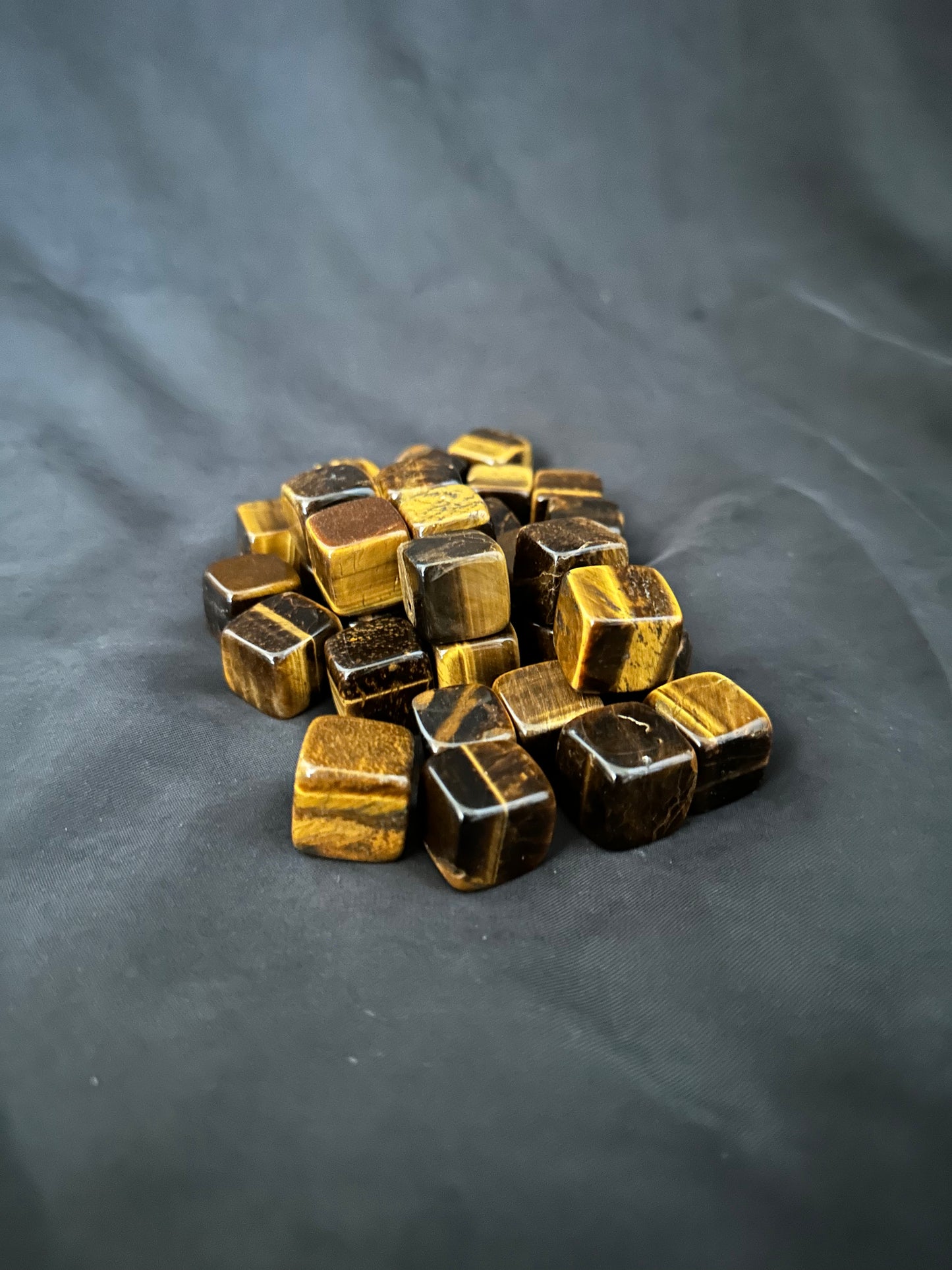 mini tiger eye cubes