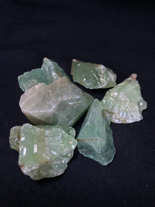 raw green calcite